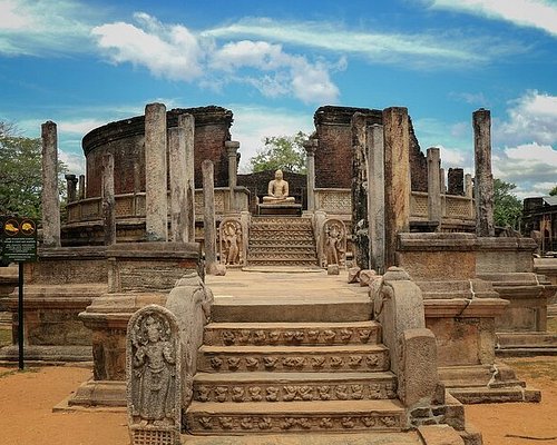 Polonnaruwa City Tour